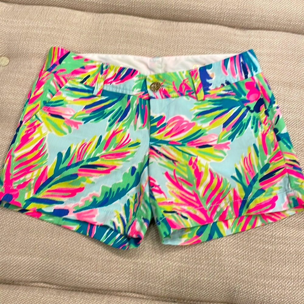 Lilly Pulitzer shorts in size 0